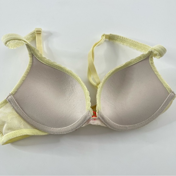 Victoria’s Secret Body by Victoria Yellow Lace Push Up Underwire Bra 32A - Picture 5 of 7